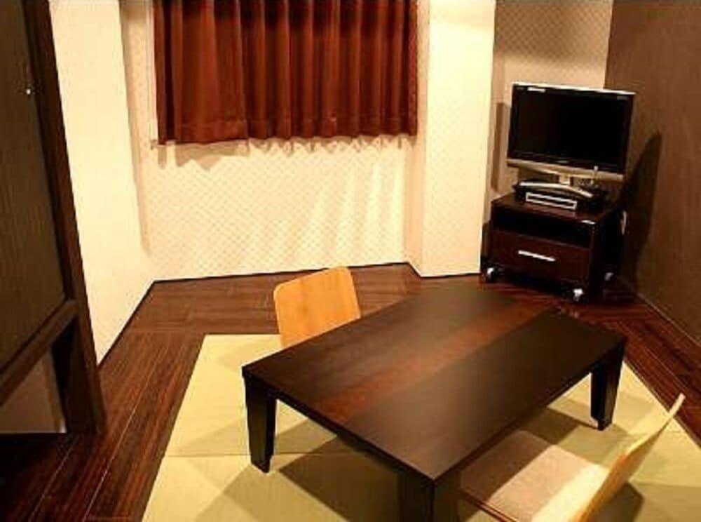 Hotel Livemax Budget Esaka Suita Buitenkant foto