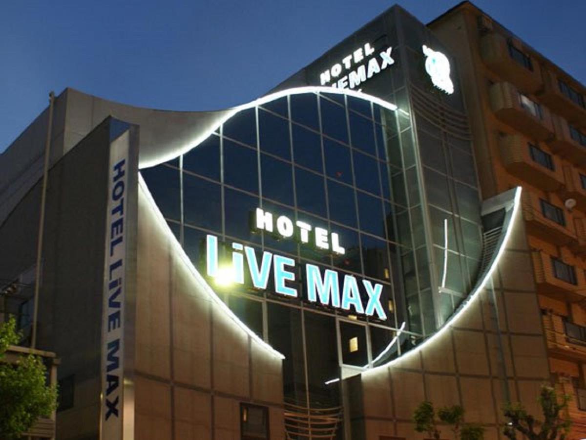 Hotel Livemax Budget Esaka Suita Buitenkant foto