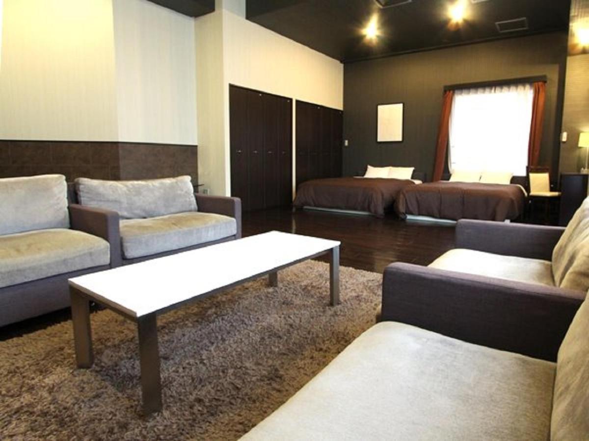 Hotel Livemax Budget Esaka Suita Buitenkant foto