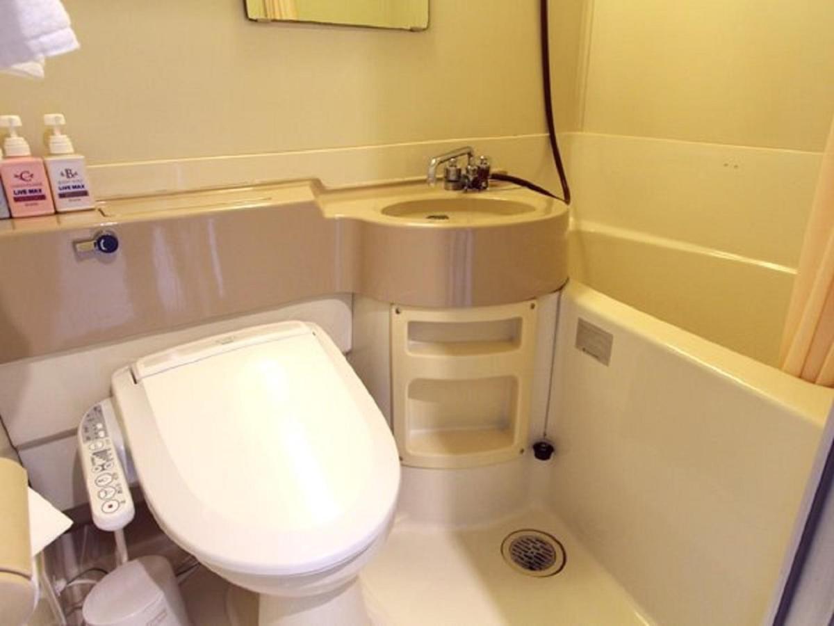 Hotel Livemax Budget Esaka Suita Buitenkant foto
