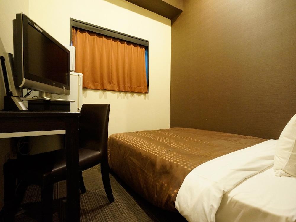 Hotel Livemax Budget Esaka Suita Buitenkant foto