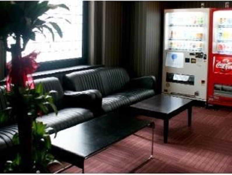 Hotel Livemax Budget Esaka Suita Buitenkant foto